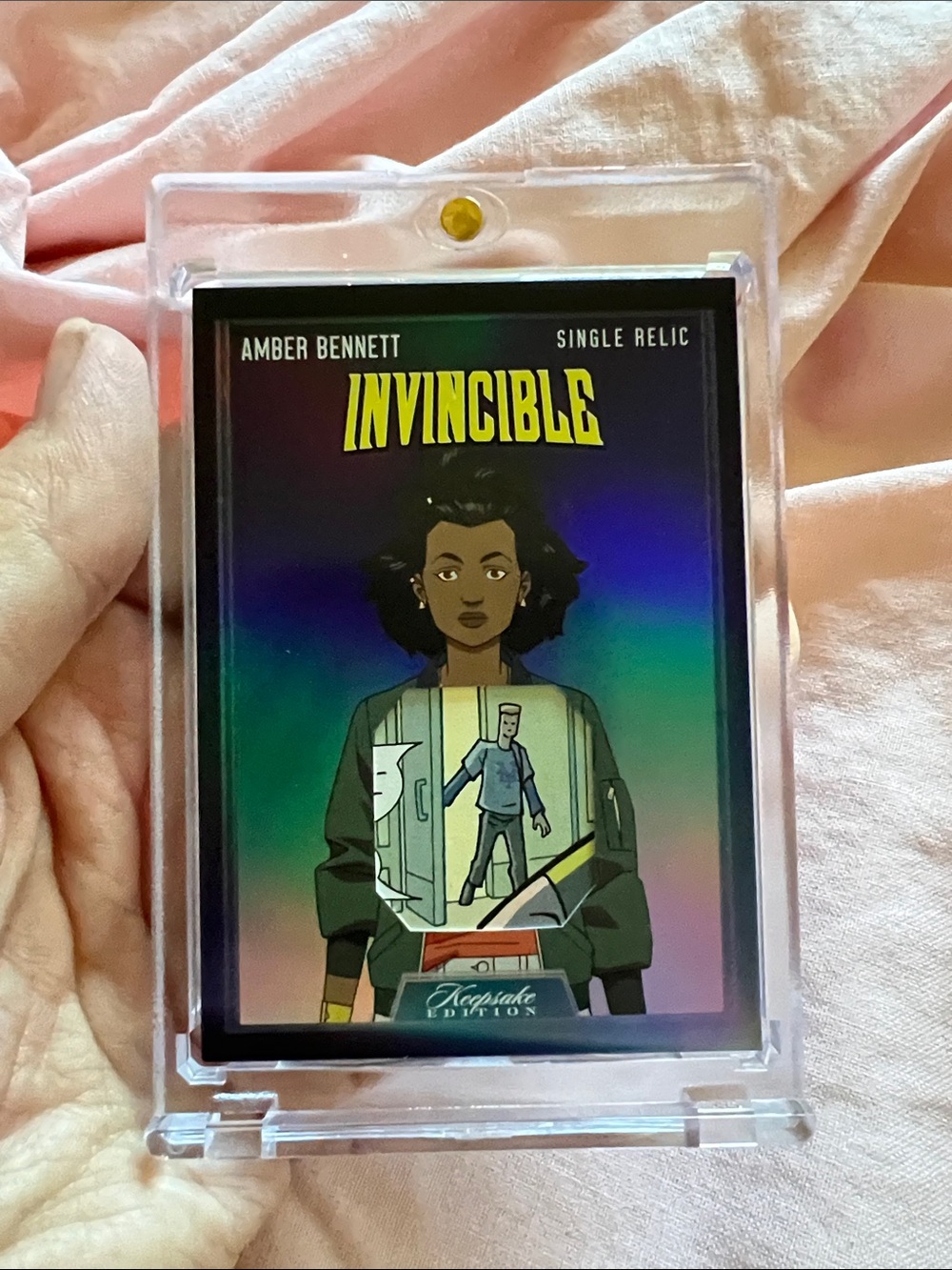 Invincible Amber Bennett Single Relic Holographic Card